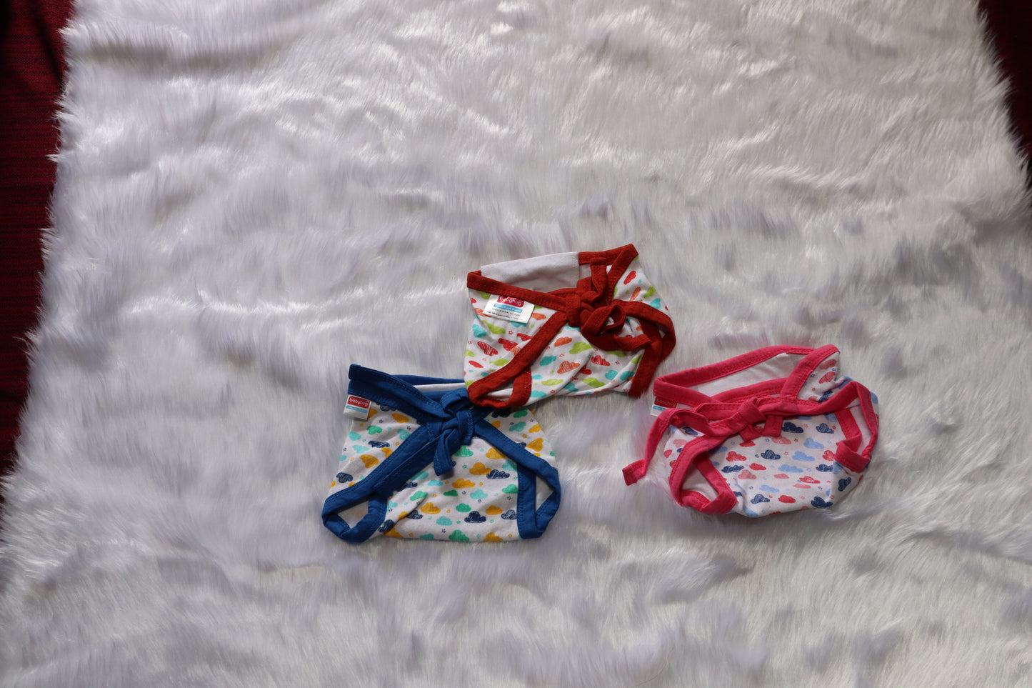 Baby Hug Reusable Cotton Nappies (Pack of 3) β Soft Tie-Up Cloth Diapers